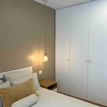 Cocooning & Cosy In Center 17 Apartment